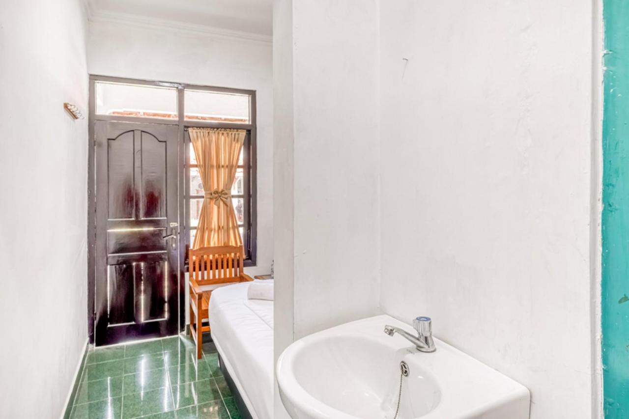Reddoorz Near Wisata Pantai Parangtritis Kretek المظهر الخارجي الصورة